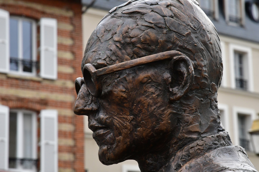 Le Corbusier statue