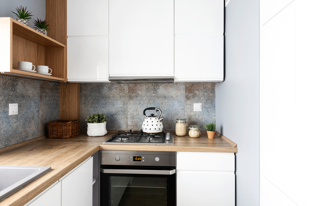 Kleine Küchen sinnvoll und dekorativ einrichten: Tipps und Tricks